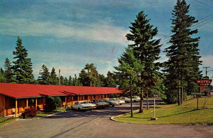 The Pines Motel - Old Postcard View (newer photo)